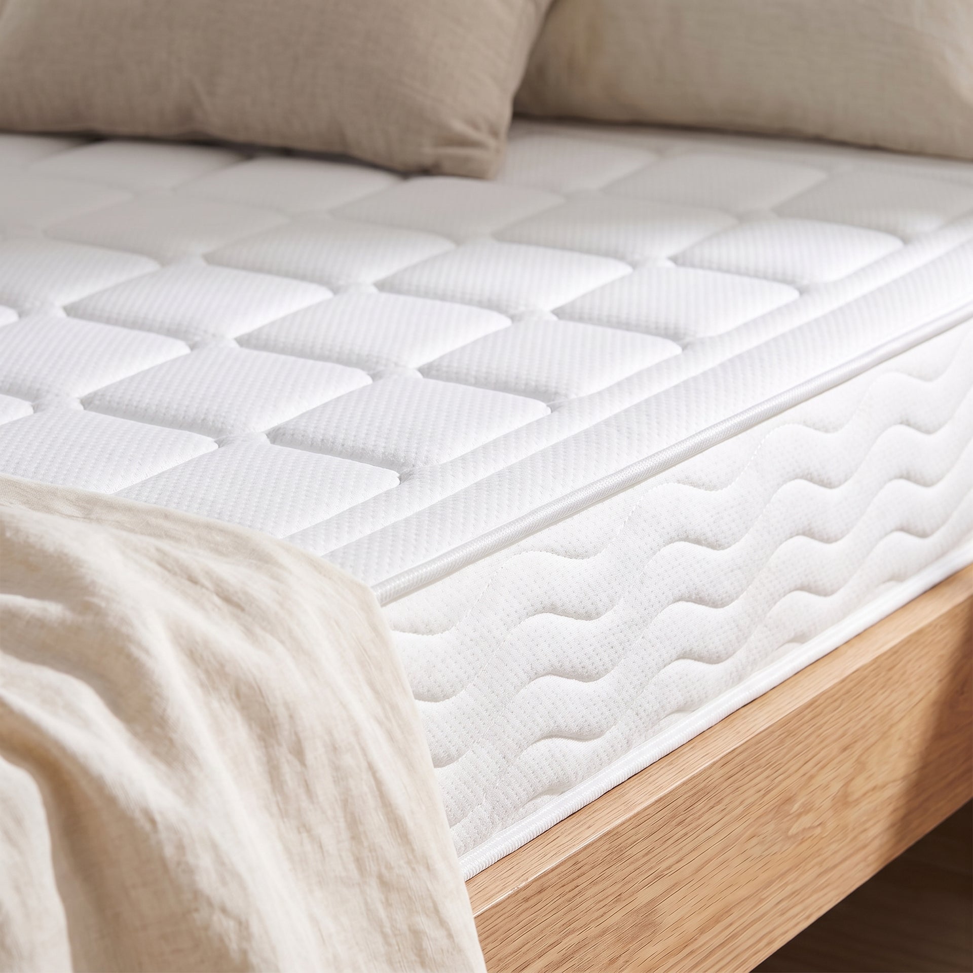 Busca Mattress, Medium Firm, Queen